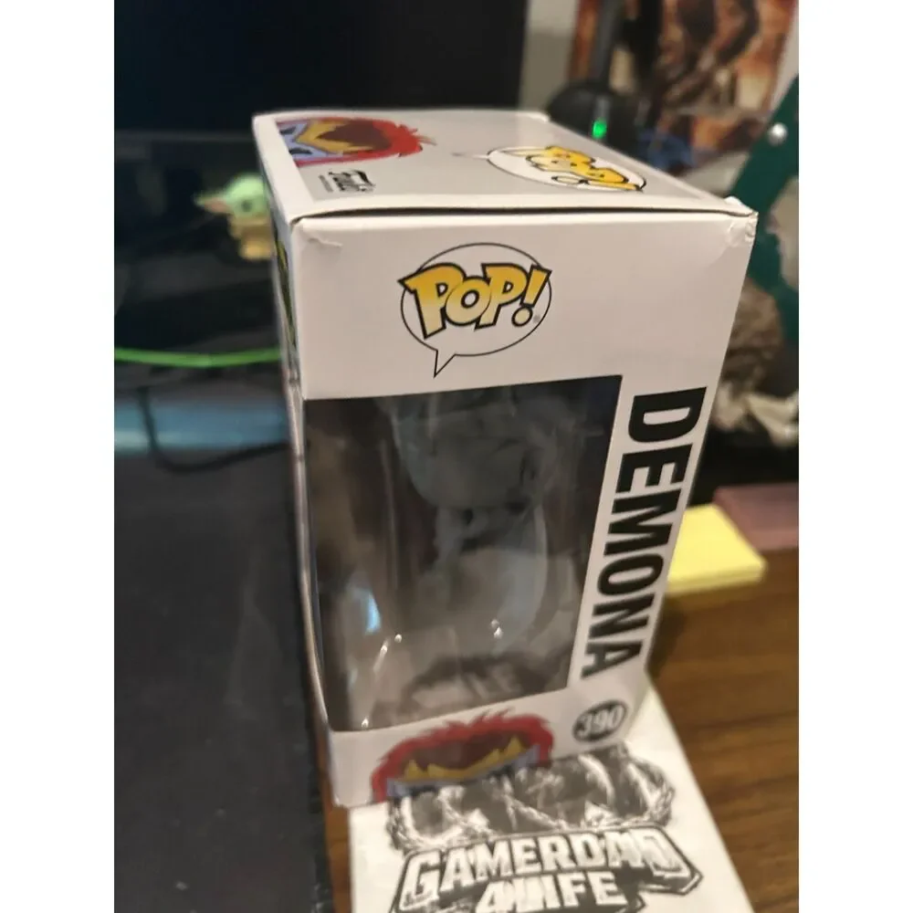 Funko Pop! Demona (Stone) #390 - Gargoyles Hot Topic Exclusive